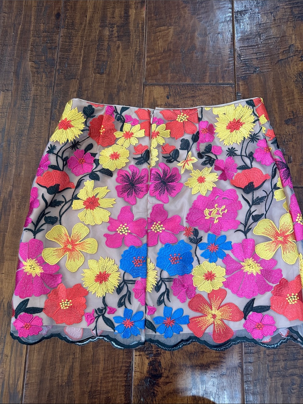 🌸 Milly Floral Embroidered Two-Piece Top & Skirt Set 🌸 - Picture 6 of 13